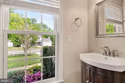 Bath - 8309 Timber Brook Ln, Springfield, VA 22153 photo 1 of 3