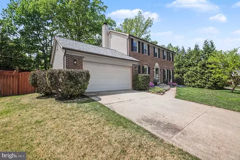 Exterior - 8309 Timber Brook Ln, Springfield, VA 22153 photo 8 of 9