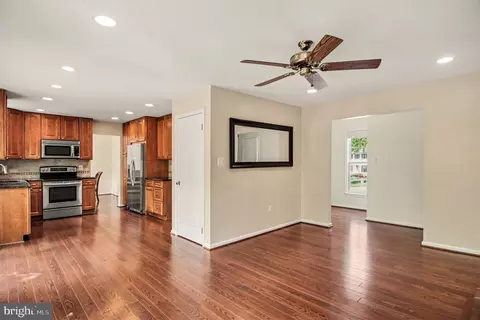 Living - 8309 Timber Brook Ln, Springfield, VA 22153 photo 2 of 5