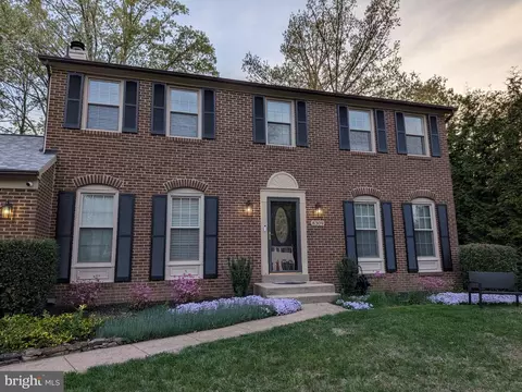 Exterior - 8309 Timber Brook Ln, Springfield, VA 22153 photo 3 of 9