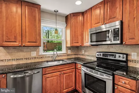 Kitchen - 8309 Timber Brook Ln, Springfield, VA 22153 photo 3 of 4