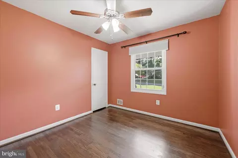Bedroom - 6500 Haystack Rd, Alexandria, VA 22310 photo 5 of 8