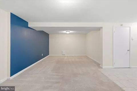 Living - 6500 Haystack Rd, Alexandria, VA 22310 photo 5 of 6