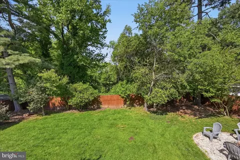 Exterior - 6500 Haystack Rd, Alexandria, VA 22310 photo 4 of 8