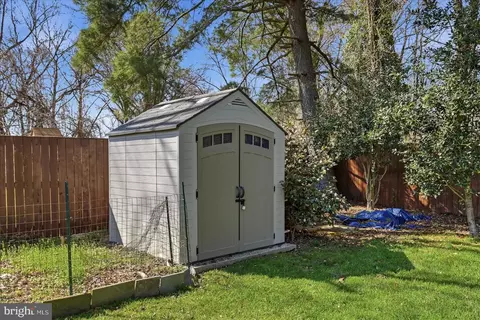 Exterior - 6500 Haystack Rd, Alexandria, VA 22310 photo 8 of 8