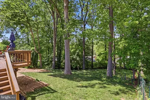 Exterior - 7608 Hamlet St, Springfield, VA 22151 photo 6 of 11