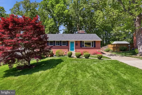 Exterior - 7608 Hamlet St, Springfield, VA 22151 photo 1 of 11