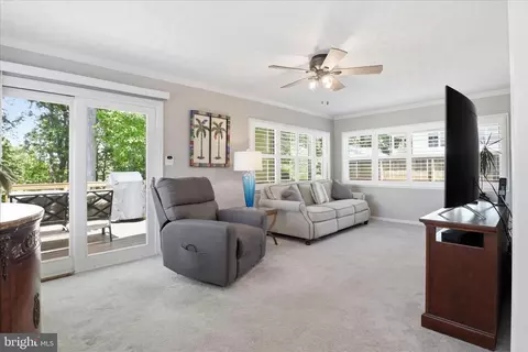 Living - 7608 Hamlet St, Springfield, VA 22151 photo 2 of 5