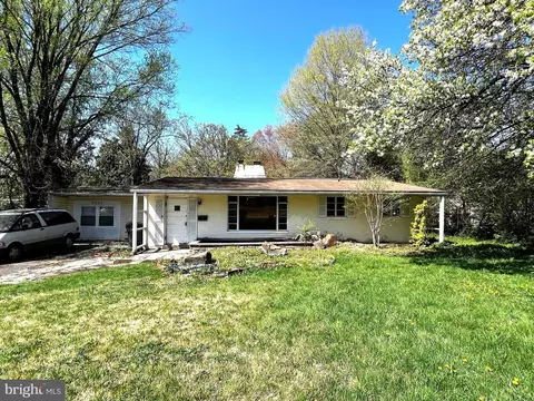 3505 Devon Dr, Falls Church, VA 22042