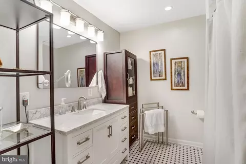 Bath - 8428 Grenoble Ct, Springfield, VA 22152 photo 1 of 3