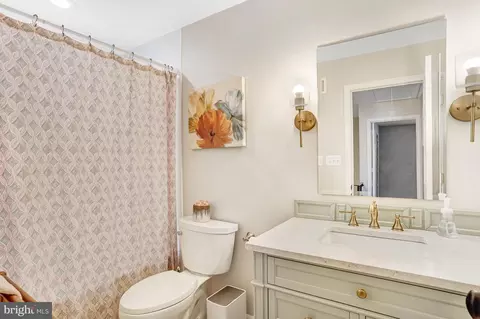 Bath - 8428 Grenoble Ct, Springfield, VA 22152 photo 2 of 3
