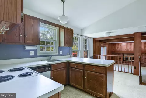 Kitchen - 10214 Eagle Landing Ct, Burke, VA 22015 photo 1 of 2
