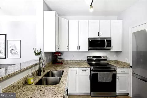 Kitchen - 1601 Spring Gate Dr #1204, Mclean, VA 22102 photo 2 of 4