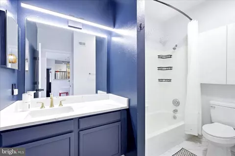 Bath - 1601 Spring Gate Dr #1204, Mclean, VA 22102 photo 1 of 1
