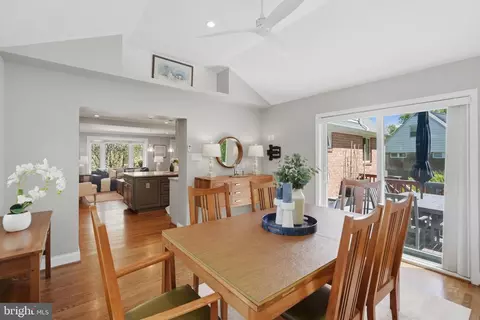Dining - 7006 Barnack Dr, Springfield, VA 22152 photo 3 of 3