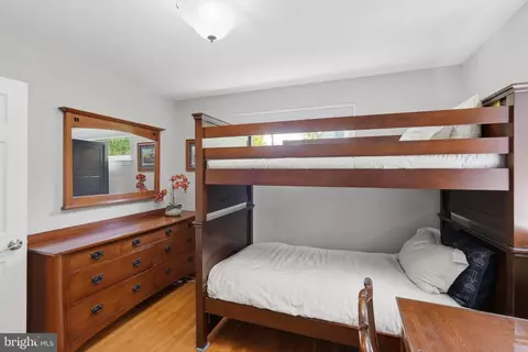Bedroom - 7006 Barnack Dr, Springfield, VA 22152 photo 2 of 12