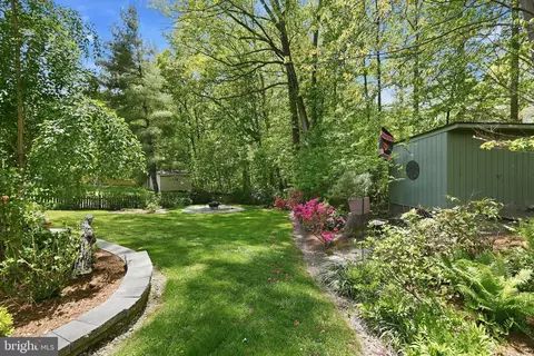 Exterior - 7006 Barnack Dr, Springfield, VA 22152 photo 16 of 20
