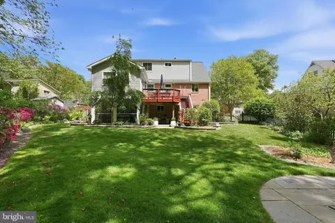 Exterior - 7006 Barnack Dr, Springfield, VA 22152 photo 14 of 20