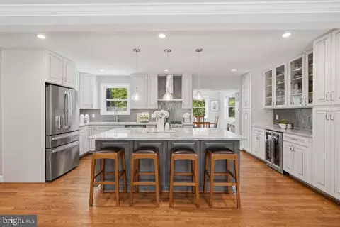 Kitchen - 7006 Barnack Dr, Springfield, VA 22152 photo 2 of 5