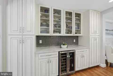 Kitchen - 7006 Barnack Dr, Springfield, VA 22152 photo 5 of 5
