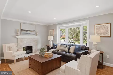 Living - 7006 Barnack Dr, Springfield, VA 22152 photo 2 of 2