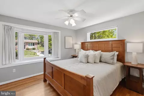 Bedroom - 7006 Barnack Dr, Springfield, VA 22152 photo 5 of 12
