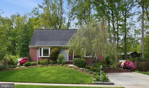 7006 Barnack Dr, Springfield, VA 22152