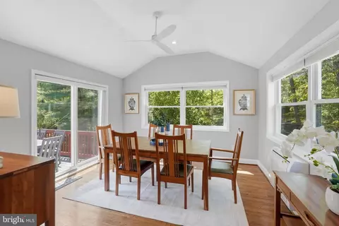 Dining - 7006 Barnack Dr, Springfield, VA 22152 photo 2 of 3
