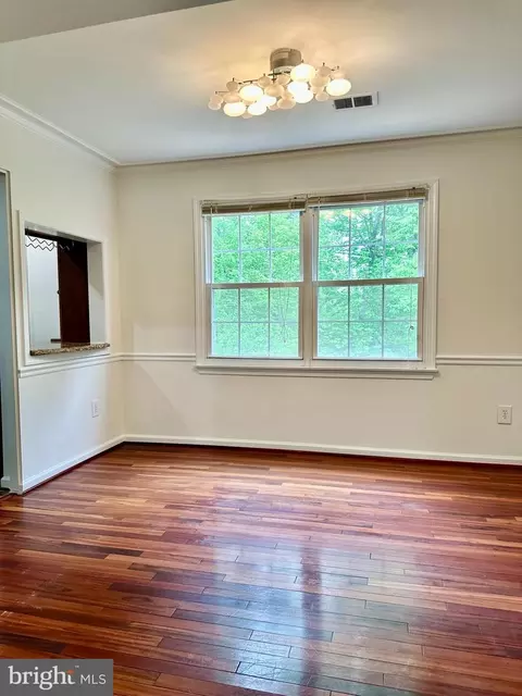 Dining - 5230 Lonsdale Dr, Springfield, VA 22151 photo 3 of 3