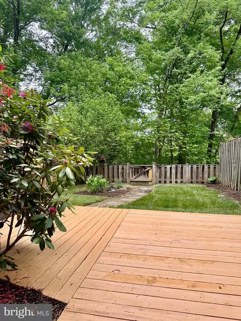Exterior - 5230 Lonsdale Dr, Springfield, VA 22151 photo 3 of 4