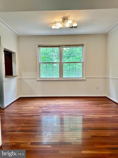 Dining - 5230 Lonsdale Dr, Springfield, VA 22151 photo 2 of 3