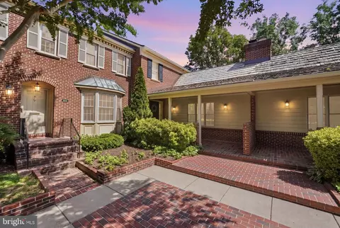 6610 Madison Mclean Drive Dr, Mclean, VA 22101