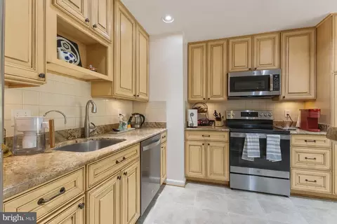 Kitchen - 8240 Taunton Pl, Springfield, VA 22152 photo 2 of 3
