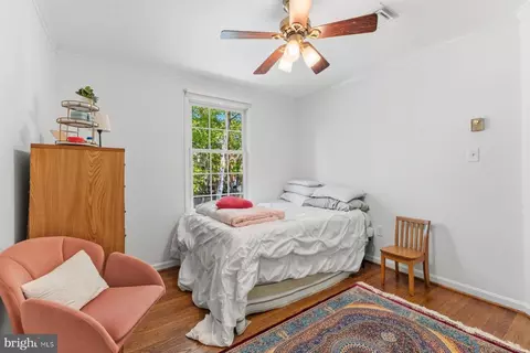 Bedroom - 8240 Taunton Pl, Springfield, VA 22152 photo 3 of 5