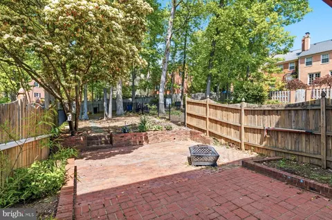 Exterior - 8240 Taunton Pl, Springfield, VA 22152 photo 6 of 13