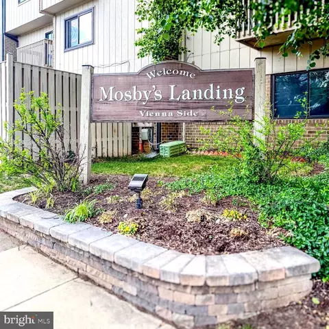 2674 Glengyle Dr #53, Vienna, VA 22181