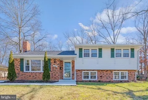 14711 Carlbern Dr, Centreville, VA 20120
