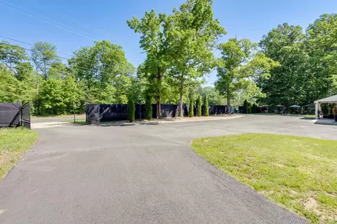 Exterior - 11701 Braddock Rd, Fairfax, VA 22030 photo 3 of 17