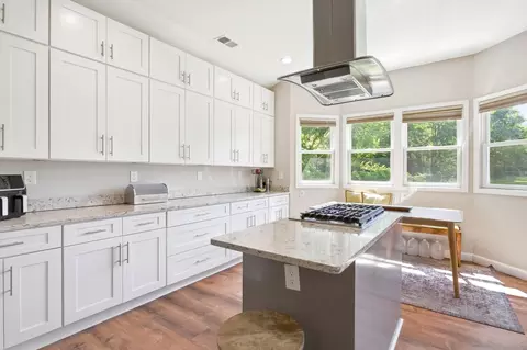 Kitchen - 11701 Braddock Rd, Fairfax, VA 22030 photo 1 of 8