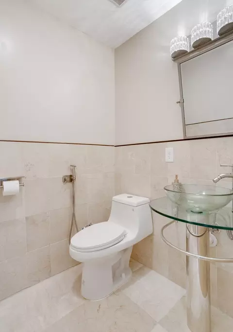 Bath - 11701 Braddock Rd, Fairfax, VA 22030 photo 8 of 8