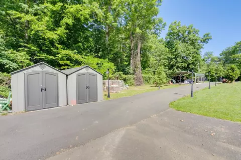 Exterior - 11701 Braddock Rd, Fairfax, VA 22030 photo 17 of 17