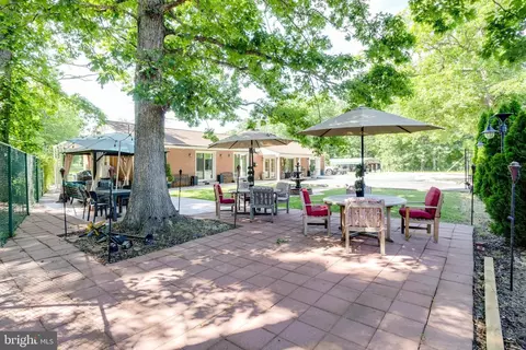 Exterior - 11701 Braddock Rd, Fairfax, VA 22030 photo 9 of 17