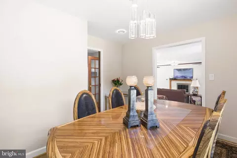 Dining - 11701 Braddock Rd, Fairfax, VA 22030 photo 2 of 4