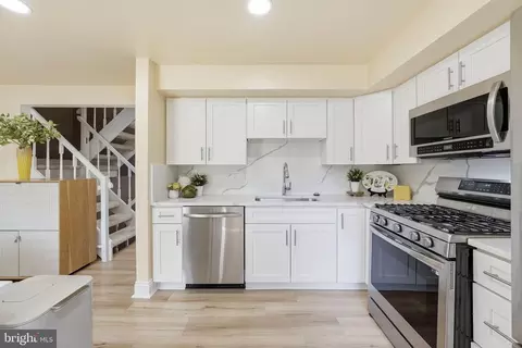 5227 Pleasure Cove Ct, Alexandria, VA 22315