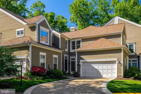 11413 Hollow Timber Way, Reston, VA 20194