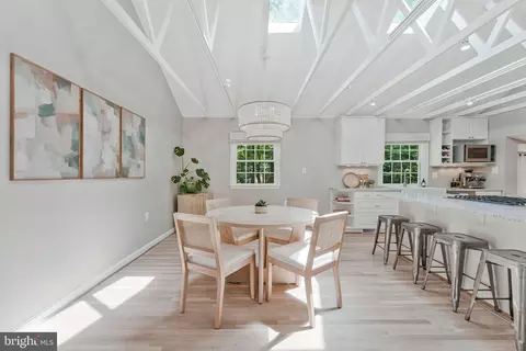 Dining - 12121 Stirrup Rd, Reston, VA 20191 photo 1 of 4