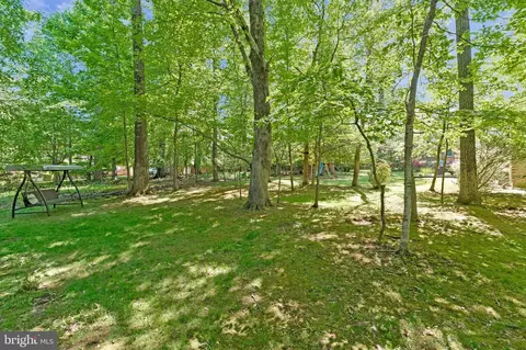 Exterior - 12121 Stirrup Rd, Reston, VA 20191 photo 10 of 15