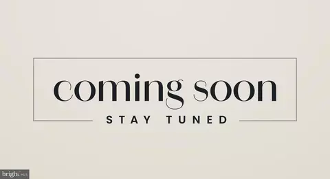 12121 Stirrup Rd, Reston, VA 20191