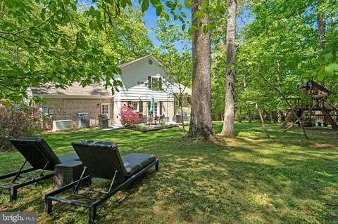 Exterior - 12121 Stirrup Rd, Reston, VA 20191 photo 4 of 15