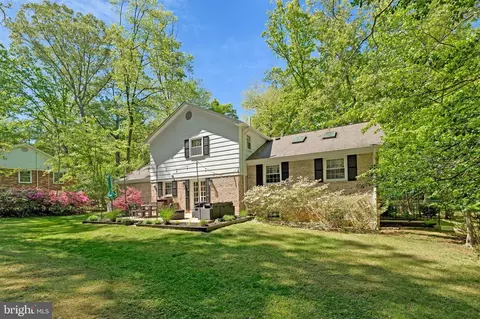 Exterior - 12121 Stirrup Rd, Reston, VA 20191 photo 8 of 15